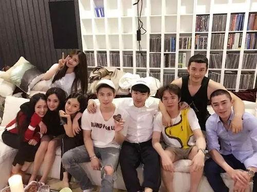 和闺蜜吃娱乐圈的瓜,娱乐圈那些鲜为人知的瓜  第3张