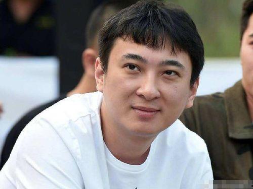 娱乐圈第一人吃瓜,揭秘明星背后的秘密与真相  第2张