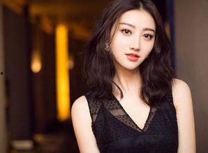 娱乐圈吃瓜背景图女星,揭秘“吃瓜图”背后的明星故事 第3张 娱乐圈吃瓜背景图女星,揭秘“吃瓜图”背后的明星故事 第3张
