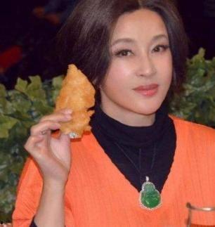 娱乐圈明星吃瓜吗是谁,揭秘“吃瓜”背后的真相与内幕 第3张 娱乐圈明星吃瓜吗是谁,揭秘“吃瓜”背后的真相与内幕 第3张