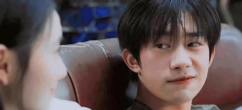 娱乐圈吃瓜小料的危害,揭秘其潜在危害与反思 第2张 娱乐圈吃瓜小料的危害,揭秘其潜在危害与反思 第2张