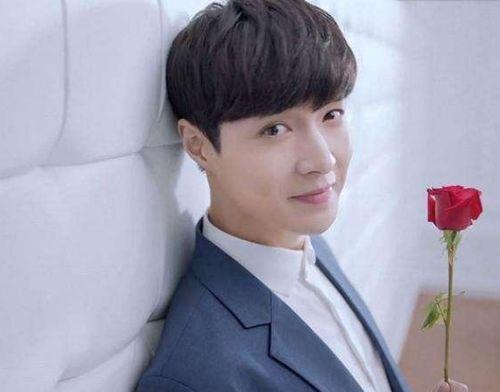 吃瓜娱乐圈男明星张艺兴,娱乐圈的瓜田明星，从偶像到实力派  第2张