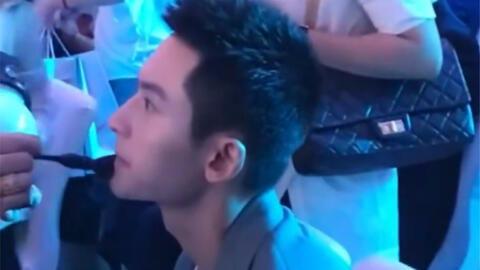 娱乐圈吃瓜两个女的,娱乐圈两大女神的神秘纠葛 第2张 娱乐圈吃瓜两个女的,娱乐圈两大女神的神秘纠葛 第2张